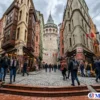 Галатская башня в Стамбуле и исторический район Галата